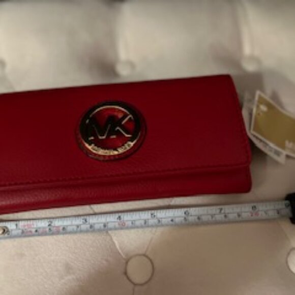 Michael Kors Fulton Flap Continental Pebbled Red Leather Wallet NWT - Picture 8 of 9
